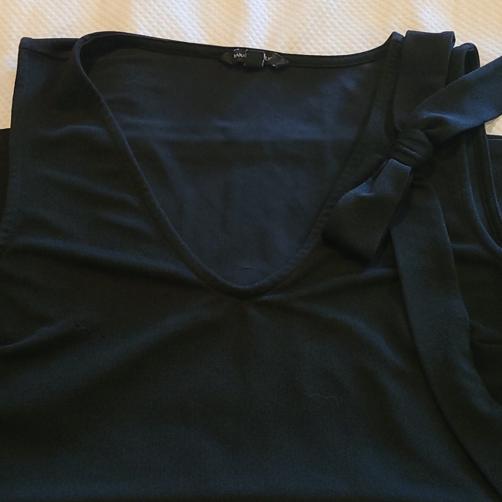 Sleeveless rayon crepe a line top w bow detail